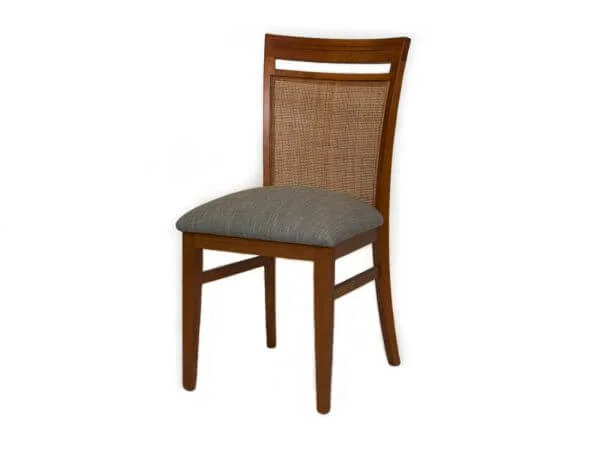 Una silla color cafe oscuro, con asiento color gris